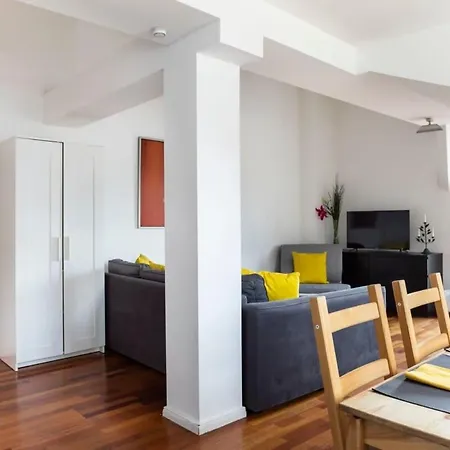 Urban Rooftop - Mitte - A C Apartment